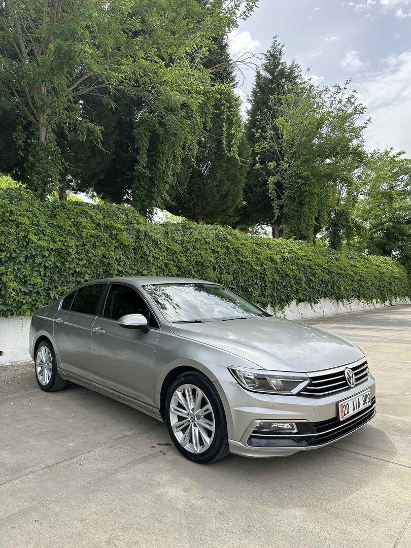 Sahibinden Volkswagen Passat 1.6 TDi BlueMotion Trendline 2015 Model Manisa 184.000 km Gri (Gümüş) 7