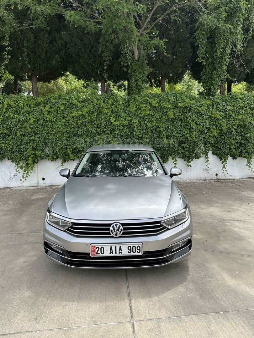 Sahibinden Volkswagen Passat 1.6 TDi BlueMotion Trendline 2015 Model Manisa 184.000 km Gri (Gümüş) 6