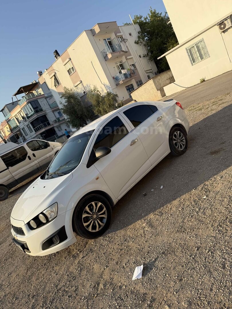 TEMİZ BAKIMLI SEDAN AVEO 1.3 DİZEL 4