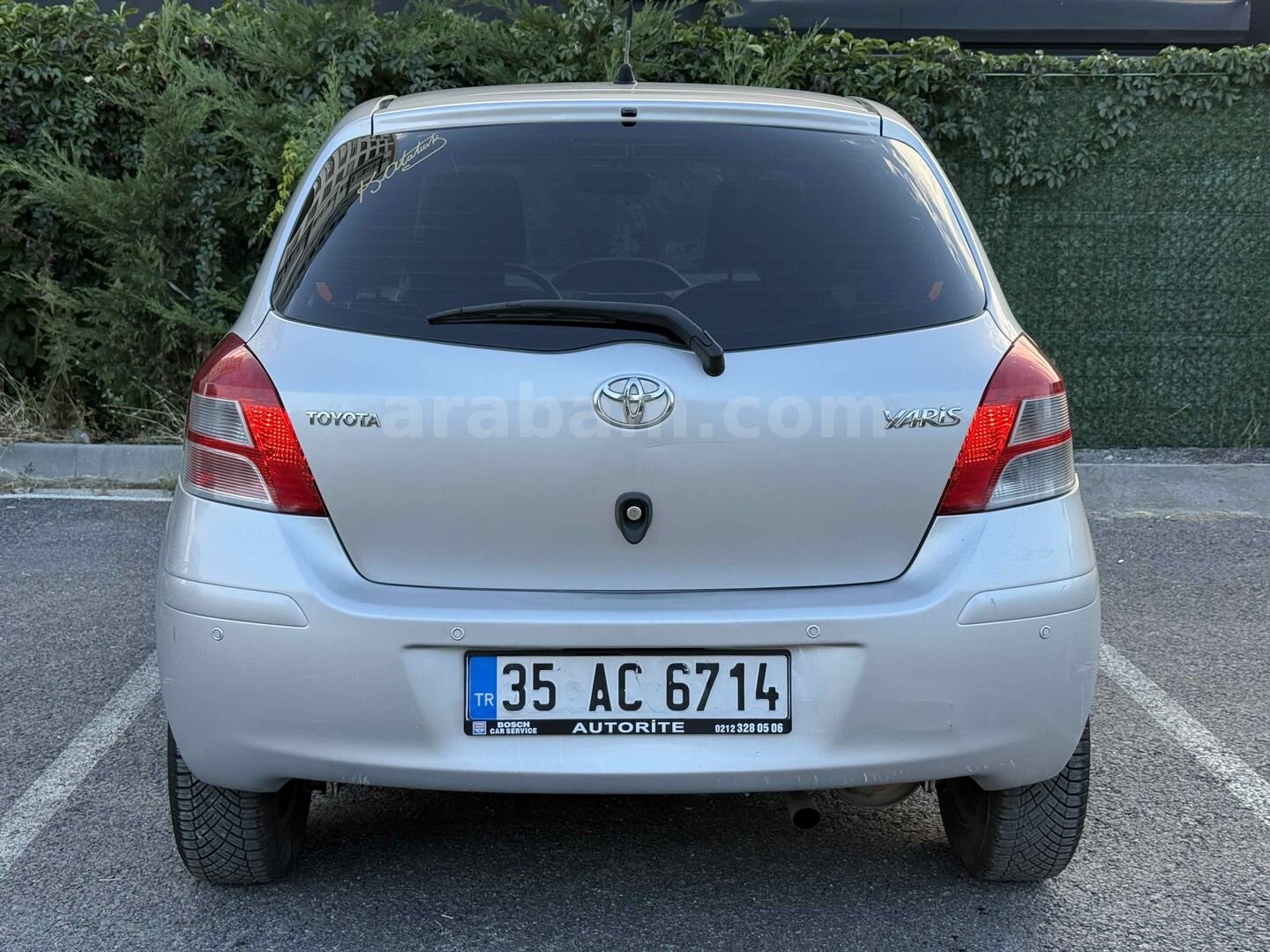 Galeriden Toyota Yaris 1.33 Terra Sporty 2011 Model Afyonkarahisar 118.000 km Gri (Gümüş) 6