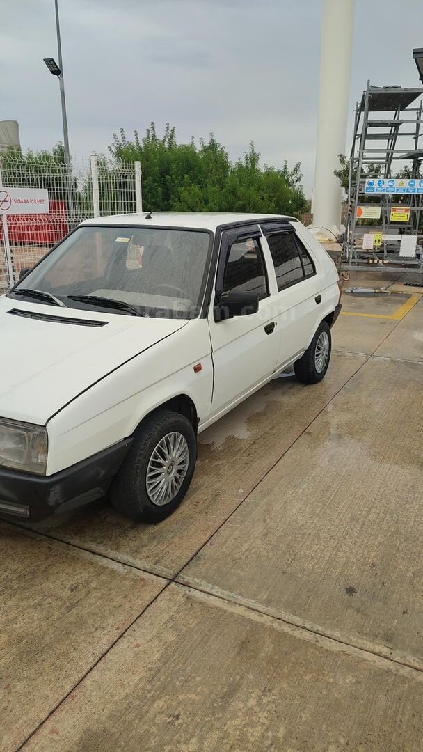Sahibinden Skoda Favorit 135 LX 1994 Model Adana 178.000 km Beyaz 3