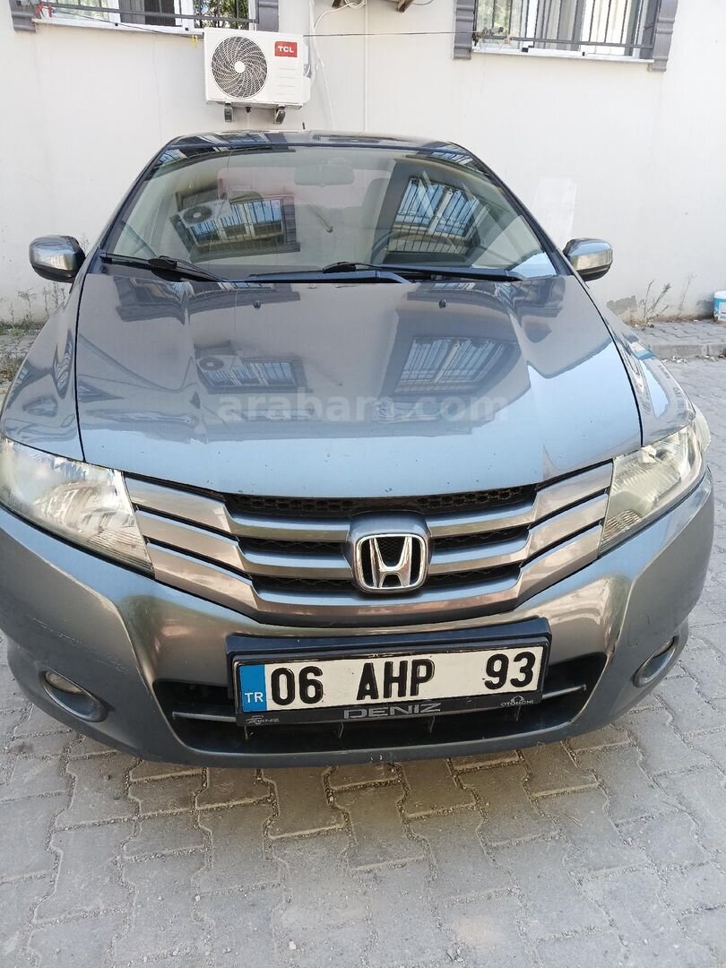 Sahibinden Honda City 1.4 ES 2011 Model Manisa 244.000 km Füme 2