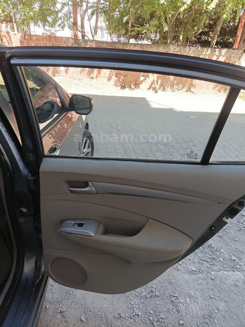 Sahibinden Honda City 1.4 ES 2011 Model Manisa 244.000 km Füme 7
