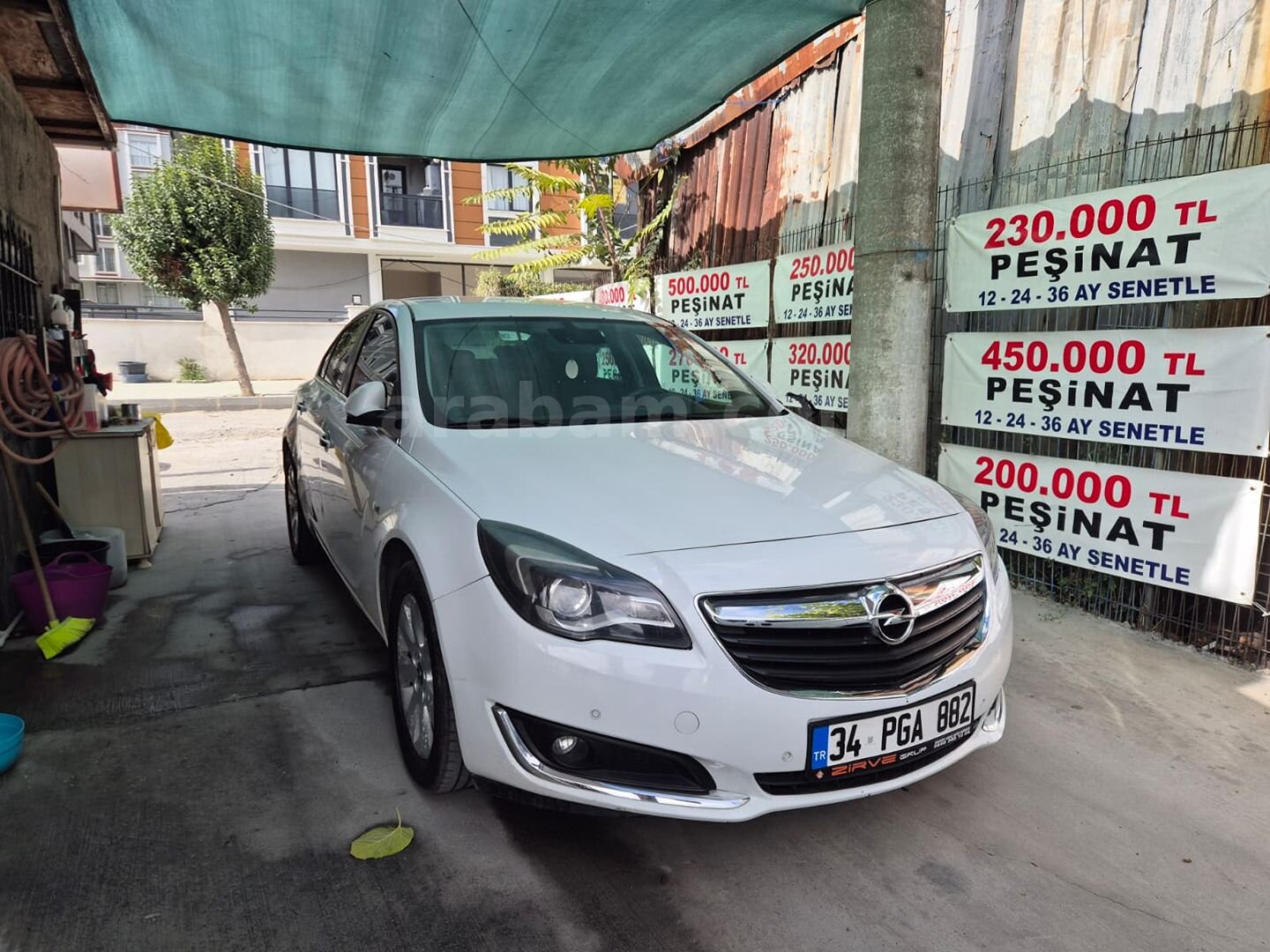 Galeriden Opel Insignia 1.6 CDTI Edition Elegance 2015 Model İstanbul 196.228 km Beyaz 3