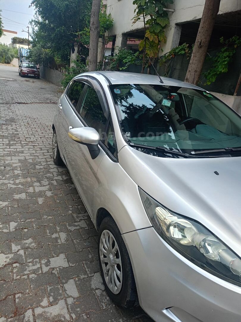 Sahibinden Ford Fiesta 1.4 TDCi Trend 2011 Model Mersin 298.000 km Gri 4