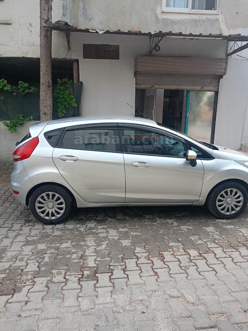 Sahibinden Ford Fiesta 1.4 TDCi Trend 2011 Model Mersin 298.000 km Gri 3