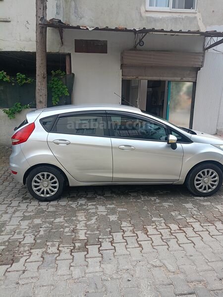 Sahibinden Ford Fiesta 1.4 TDCi Trend 2011 Model Mersin 298.000 km Gri