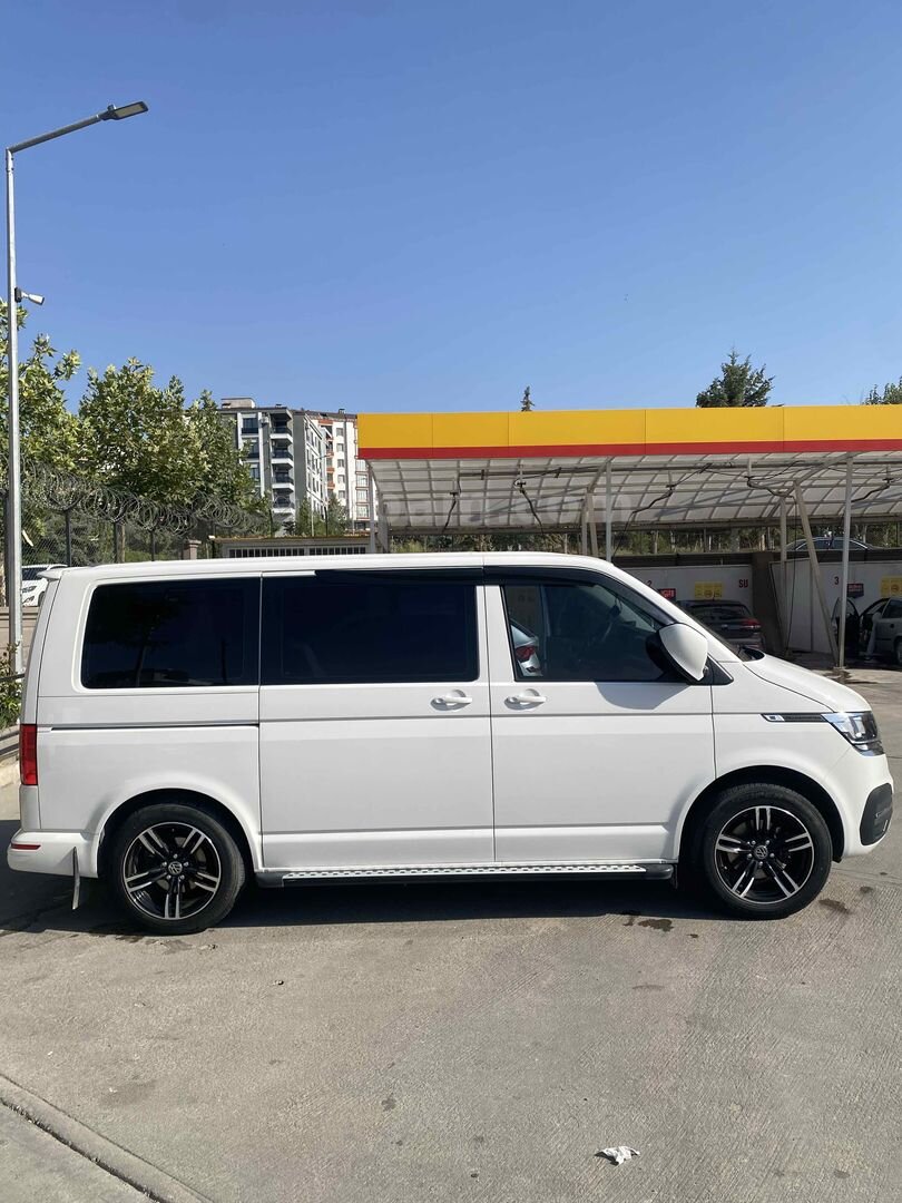 Sahibinden Volkswagen Transporter 2.0 TDI Camlı Van Comfortline 2023 Model Batman 6