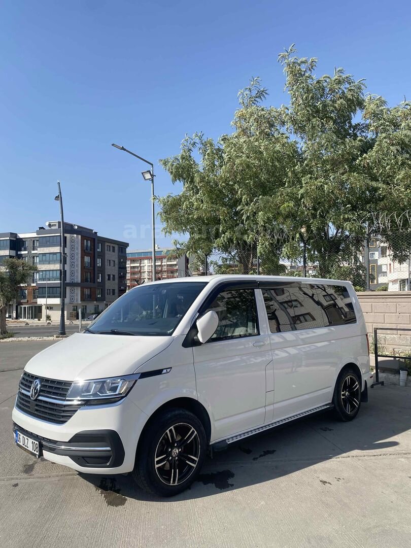 Sahibinden Volkswagen Transporter 2.0 TDI Camlı Van Comfortline 2023 Model Batman 1