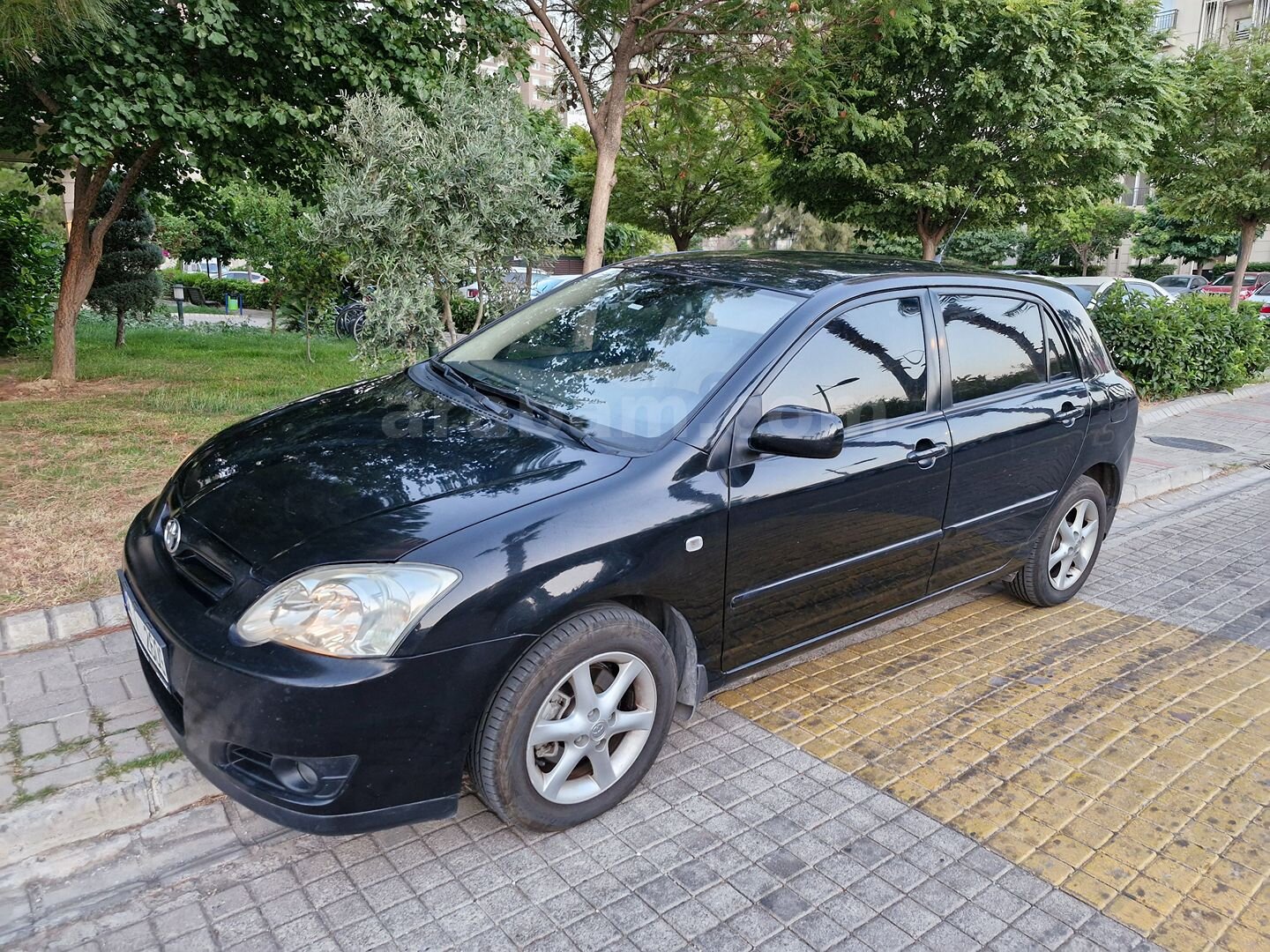 Sahibinden Toyota Corolla 1.4 D-4D Sol 2007 Model İzmir 180.000 km Siyah 7