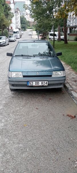 Sahibinden Renault R 9 1.4 Broadway 1994 Model Ordu 130.645 km Mavi