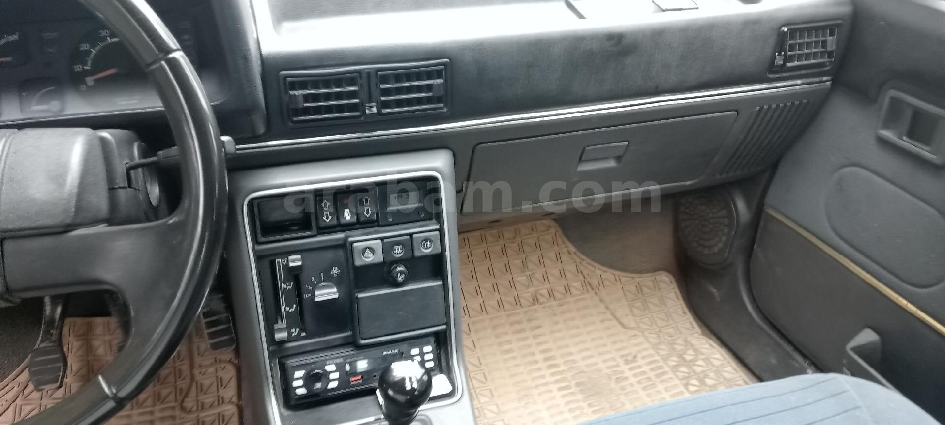 Sahibinden Renault R 9 1.4 Broadway 1994 Model Ordu 130.645 km Mavi 6