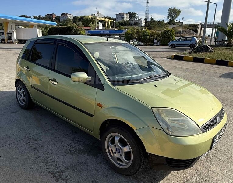 Sahibinden Ford Fiesta 1.4 TDCi Comfort 2005 Model Sinop 300.000 km Yeşil