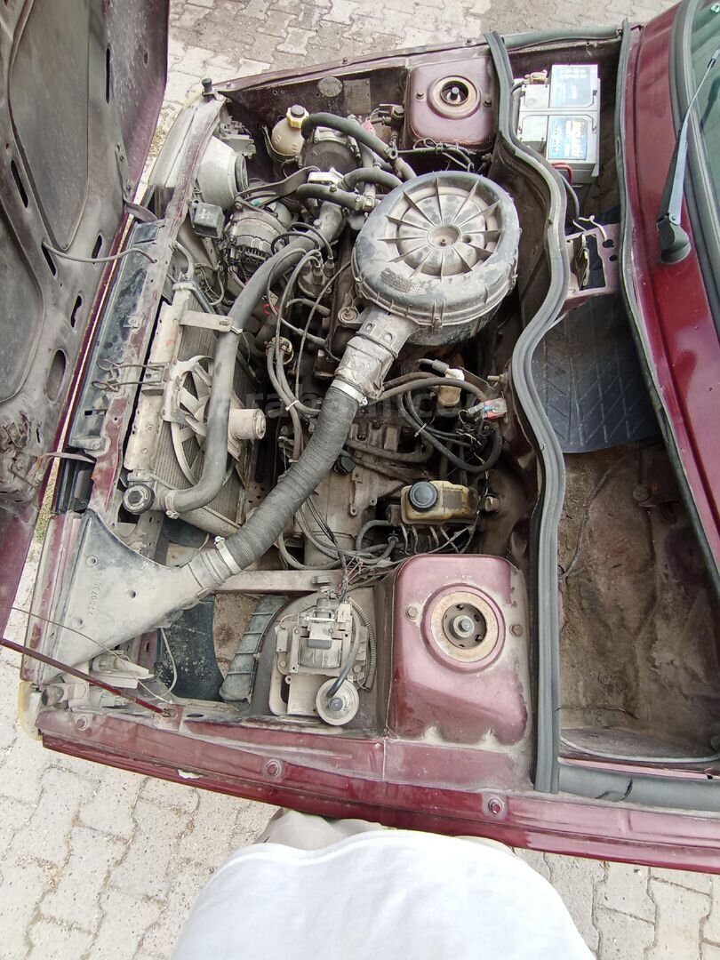 Sahibinden Renault R 9 1.4 Broadway 1993 Model Niğde 200.000 km Bordo 4