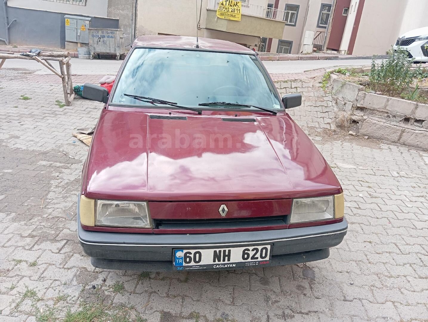 Sahibinden Renault R 9 1.4 Broadway 1993 Model Niğde 200.000 km Bordo 1