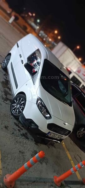 Sahibinden Ford Tourneo Courier 1.5 TDCi Trend 2019 Model