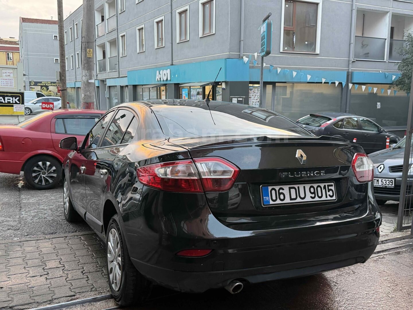 Galeriden Renault Fluence 1.5 dCi Business 2012 Model Kocaeli 259.000 km Siyah 4