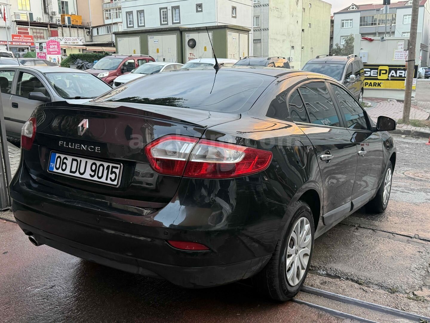 Galeriden Renault Fluence 1.5 dCi Business 2012 Model Kocaeli 259.000 km Siyah 3