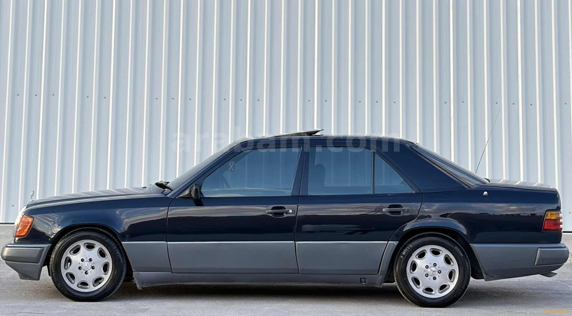 Galeriden Mercedes - Benz 200 E 1987 Model Ankara 520.000 km Mavi 3