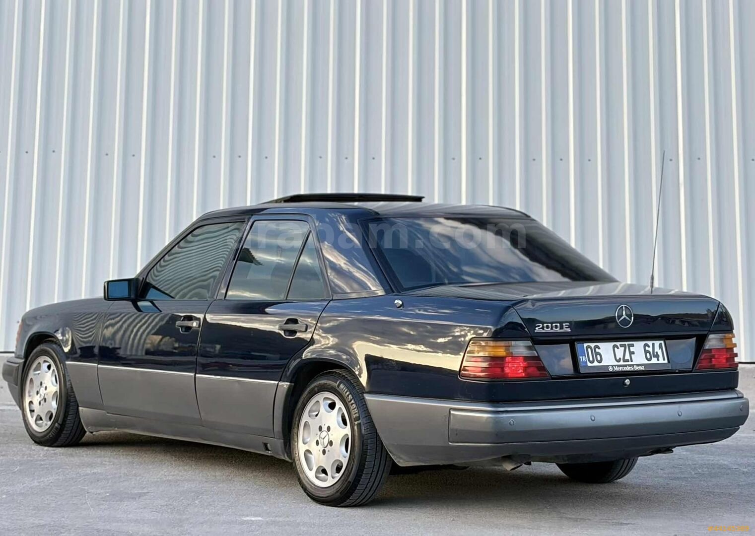 Galeriden Mercedes - Benz 200 E 1987 Model Ankara 520.000 km Mavi 4