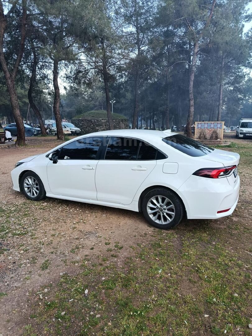 Sahibinden Toyota Corolla 1.5 Dream 2021 Model Antalya 163.000 km Beyaz 2
