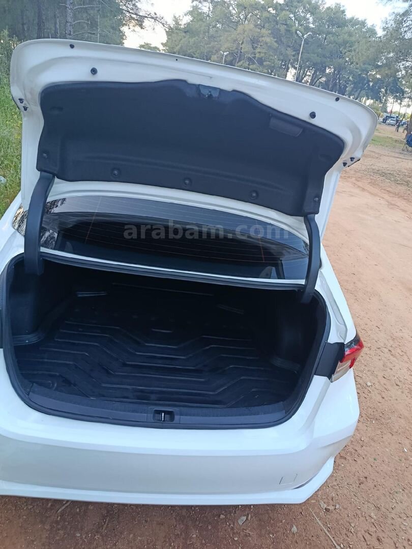 Sahibinden Toyota Corolla 1.5 Dream 2021 Model Antalya 163.000 km Beyaz 6