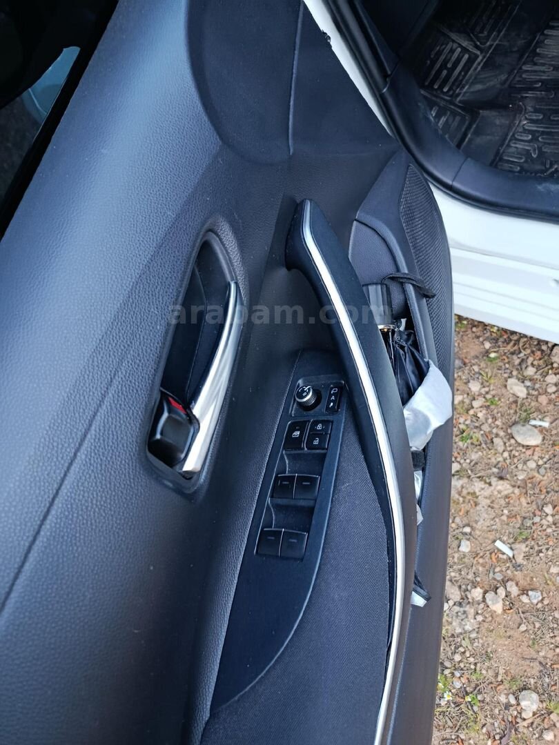 Sahibinden Toyota Corolla 1.5 Dream 2021 Model Antalya 163.000 km Beyaz 7