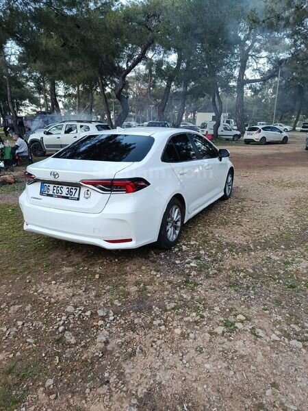 Sahibinden Toyota Corolla 1.5 Dream 2021 Model Antalya 163.000 km Beyaz