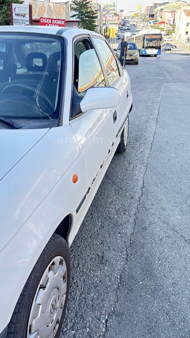 Sahibinden Opel Astra 1.6 2001 Model Ankara 303.000 km Beyaz 2