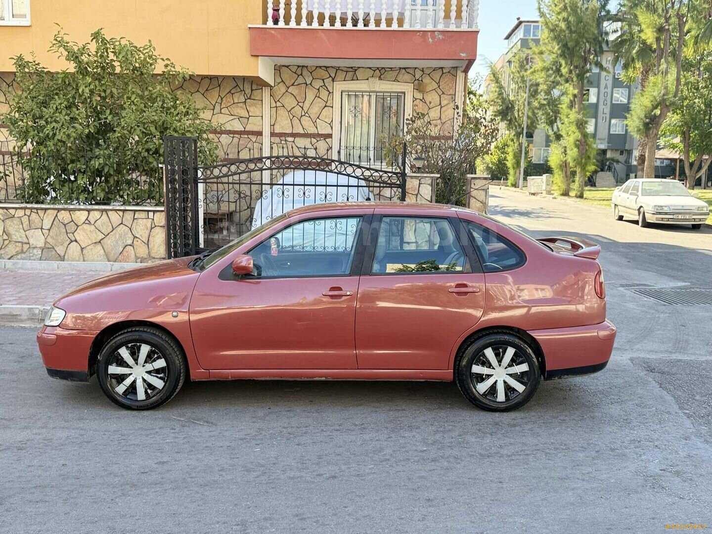 Galeriden Seat Cordoba 1.6 Sport 2000 Model Antalya 290.000 km Turuncu 2