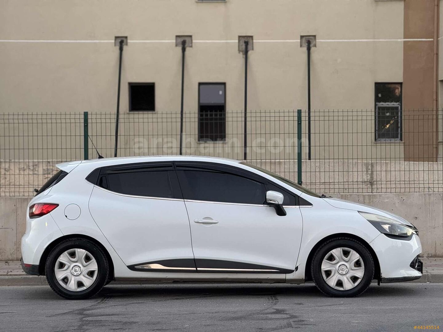 Galeriden Renault Clio 1.2 Joy 2012 Model Kocaeli 115.000 km Beyaz 4