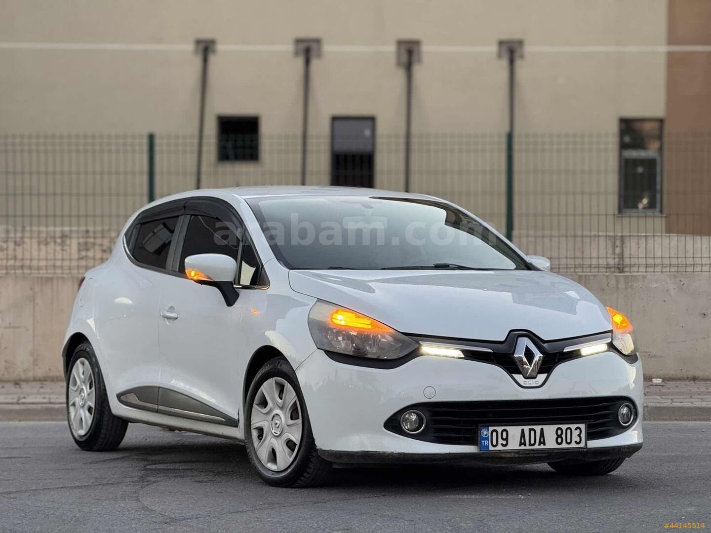 Galeriden Renault Clio 1.2 Joy 2012 Model Kocaeli 115.000 km Beyaz 3