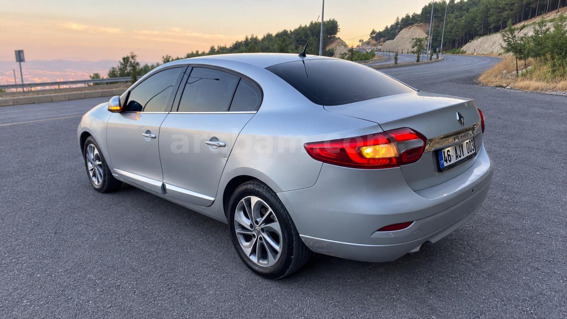 Sahibinden Renault Fluence 1.5 dCi Icon 2015 Model Kahramanmaraş 235.000 km Gri 3