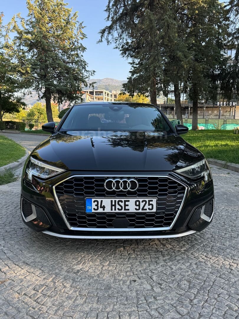 Sahibinden Audi A3 Sedan 35 TFSI Advanced 2023 Model Denizli 120.500 km Siyah 2