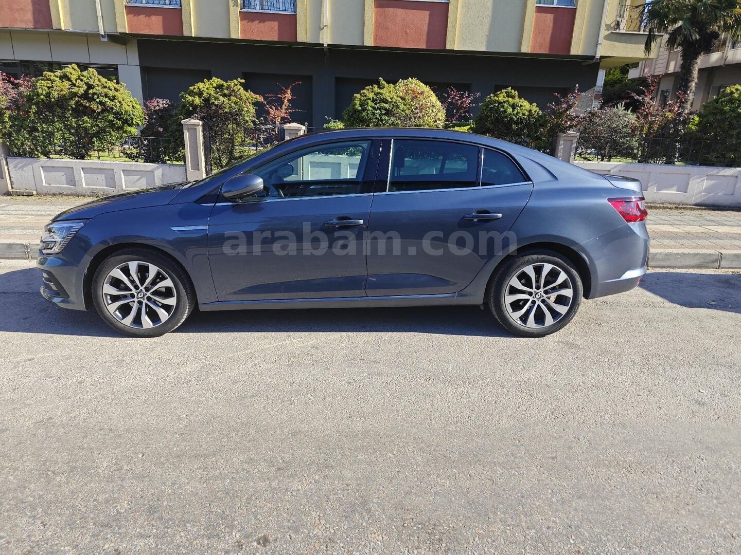 Sahibinden Renault Megane 1.3 TCe Icon 2024 Model Balıkesir 34.500 km Gri (titanyum) 5