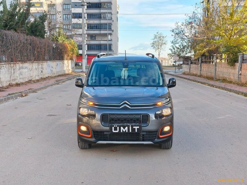 ÜMİT AUTO/2023/EAT8/CAM TAVAN/BOYASIZ/37,000*KM