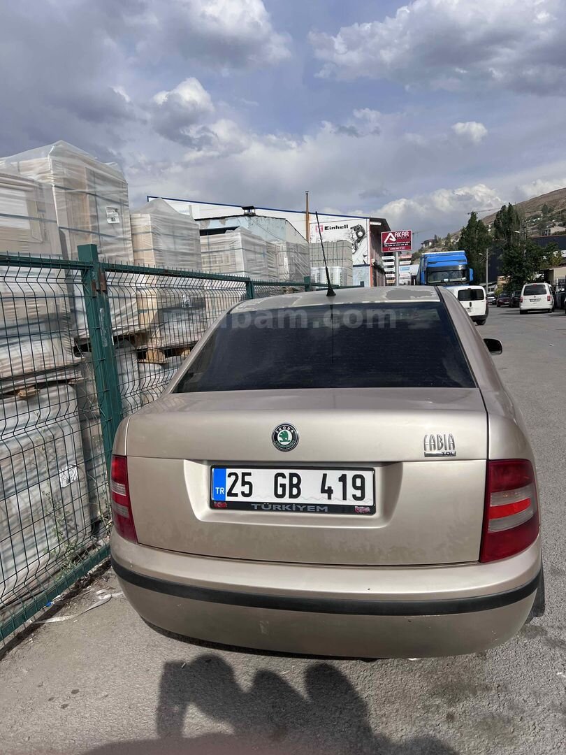 Sahibinden Skoda Fabia 1.4 TDI Ambiente 2006 Model Erzurum 292.000 km Şampanya 3