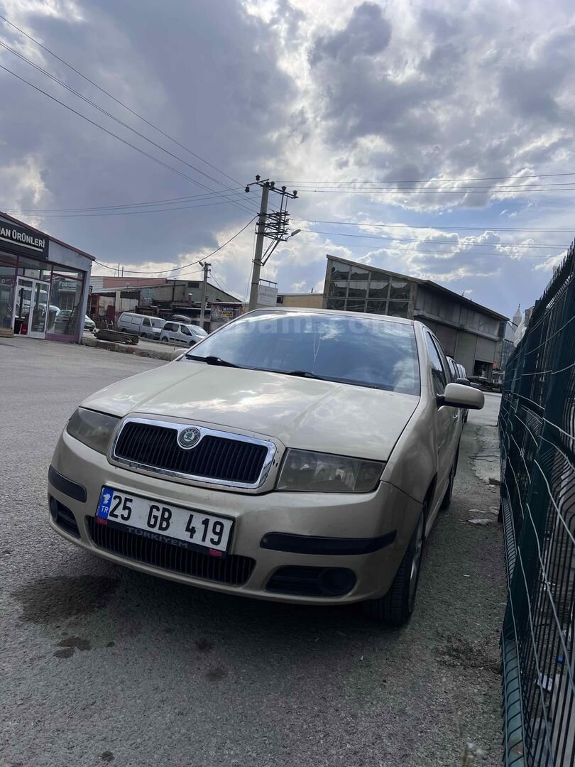 Sahibinden Skoda Fabia 1.4 TDI Ambiente 2006 Model Erzurum 292.000 km Şampanya 6