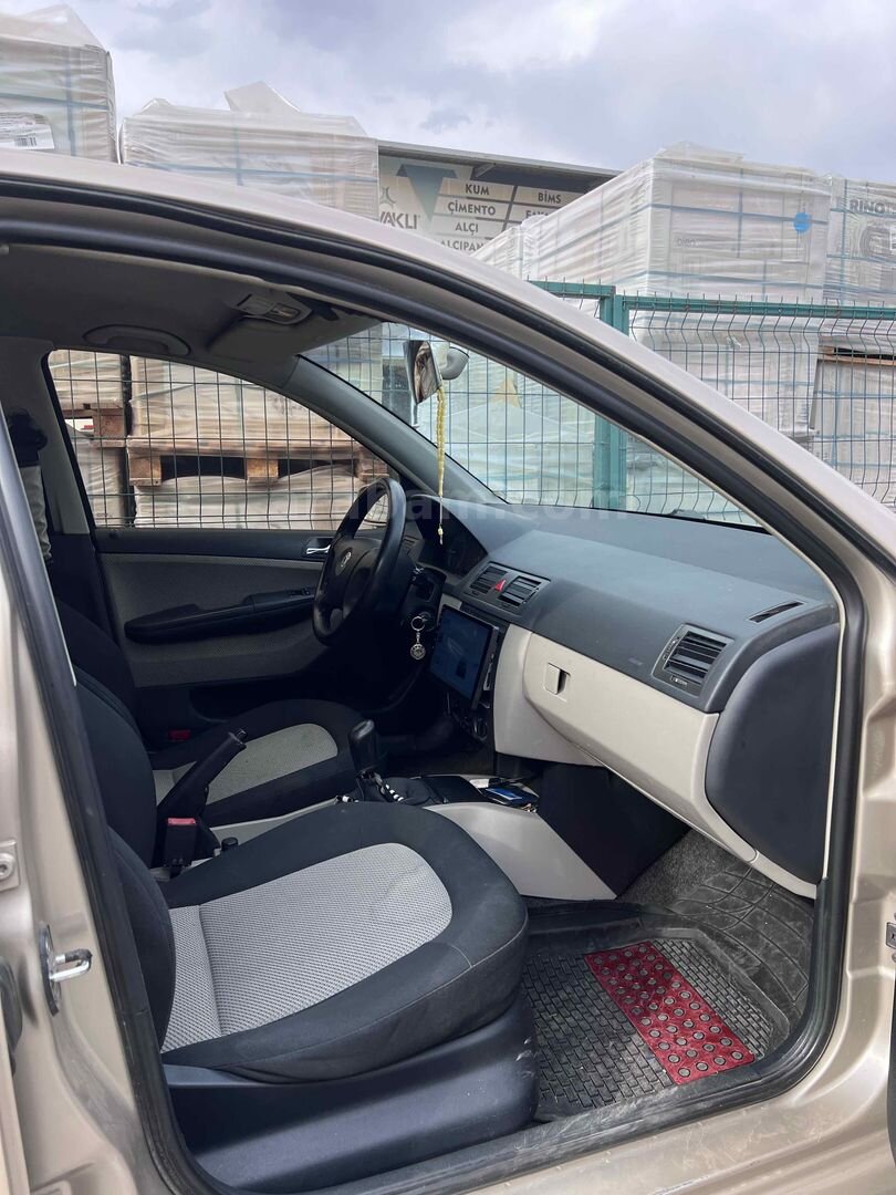 Sahibinden Skoda Fabia 1.4 TDI Ambiente 2006 Model Erzurum 292.000 km Şampanya 7
