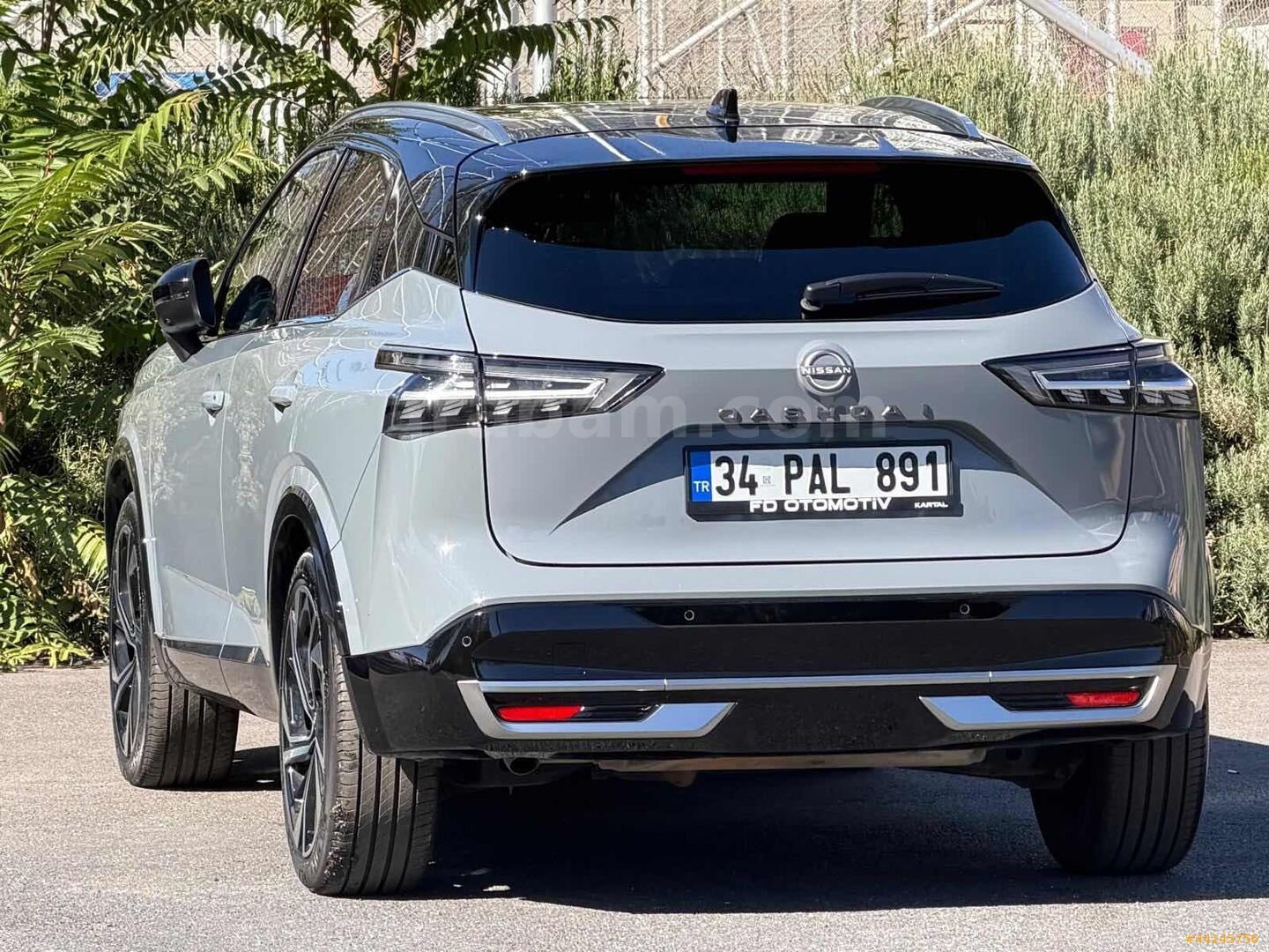 HATASIZ DEĞİŞENSİZ HASAR KAYITSIZ 4x4 FULL OTOMATİK LANSMAN RENK 5