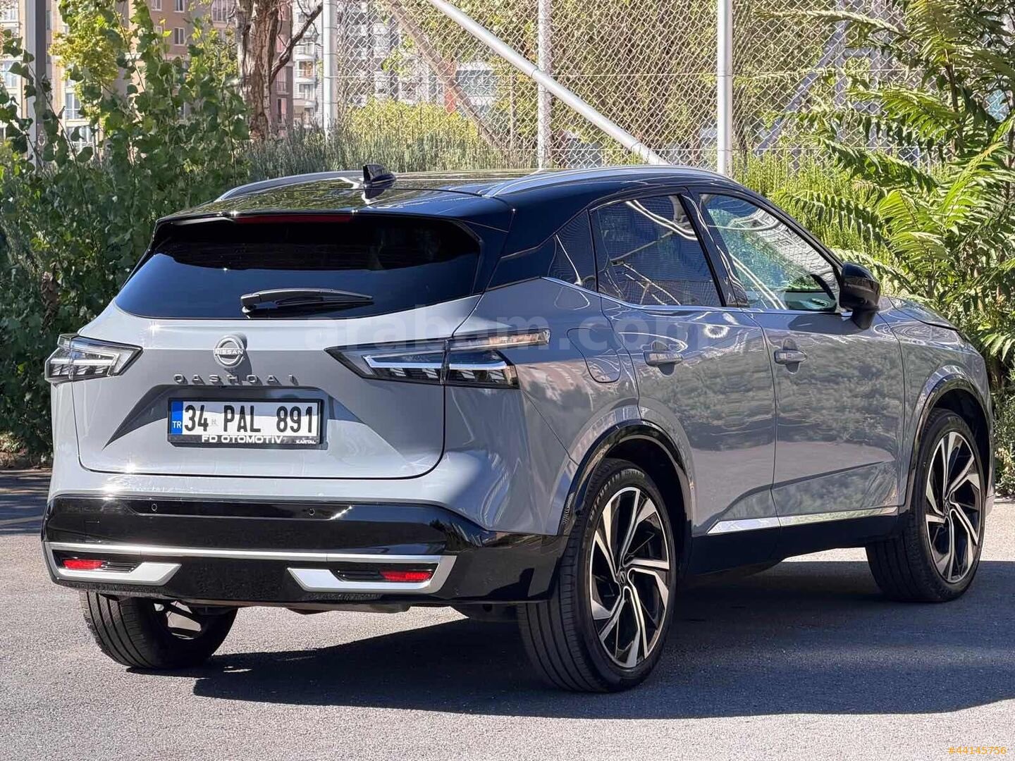 HATASIZ DEĞİŞENSİZ HASAR KAYITSIZ 4x4 FULL OTOMATİK LANSMAN RENK 7