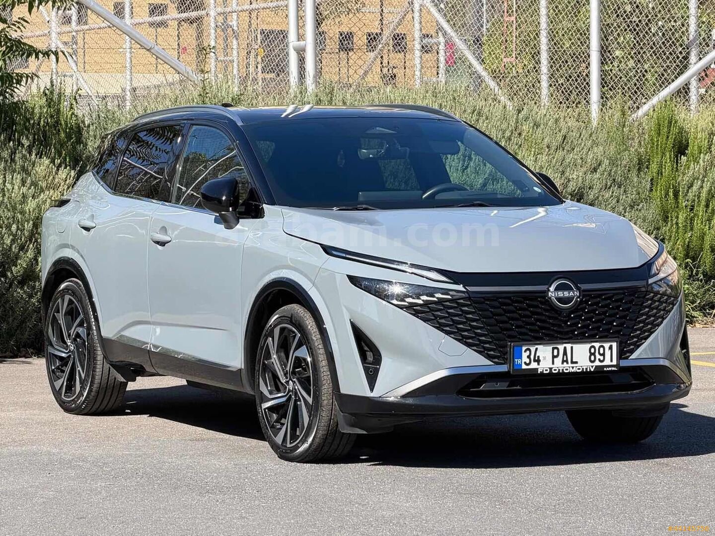 HATASIZ DEĞİŞENSİZ HASAR KAYITSIZ 4x4 FULL OTOMATİK LANSMAN RENK 1