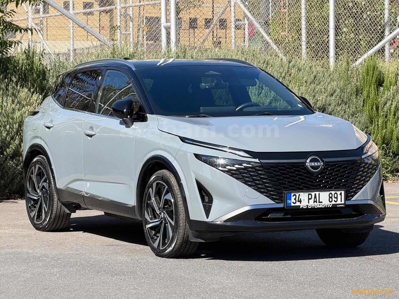 HATASIZ DEĞİŞENSİZ HASAR KAYITSIZ 4x4 FULL OTOMATİK LANSMAN RENK