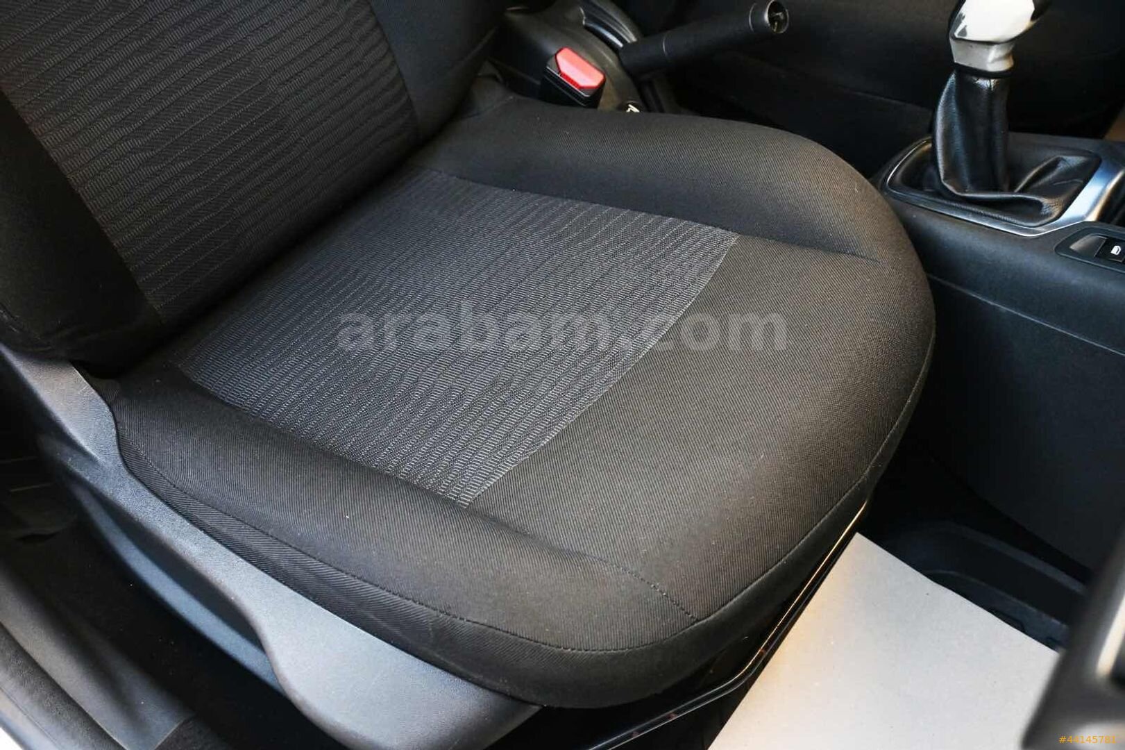 Galeriden Peugeot 301 1.6 HDi Active 2017 Model İzmir 115.000 km Beyaz 4