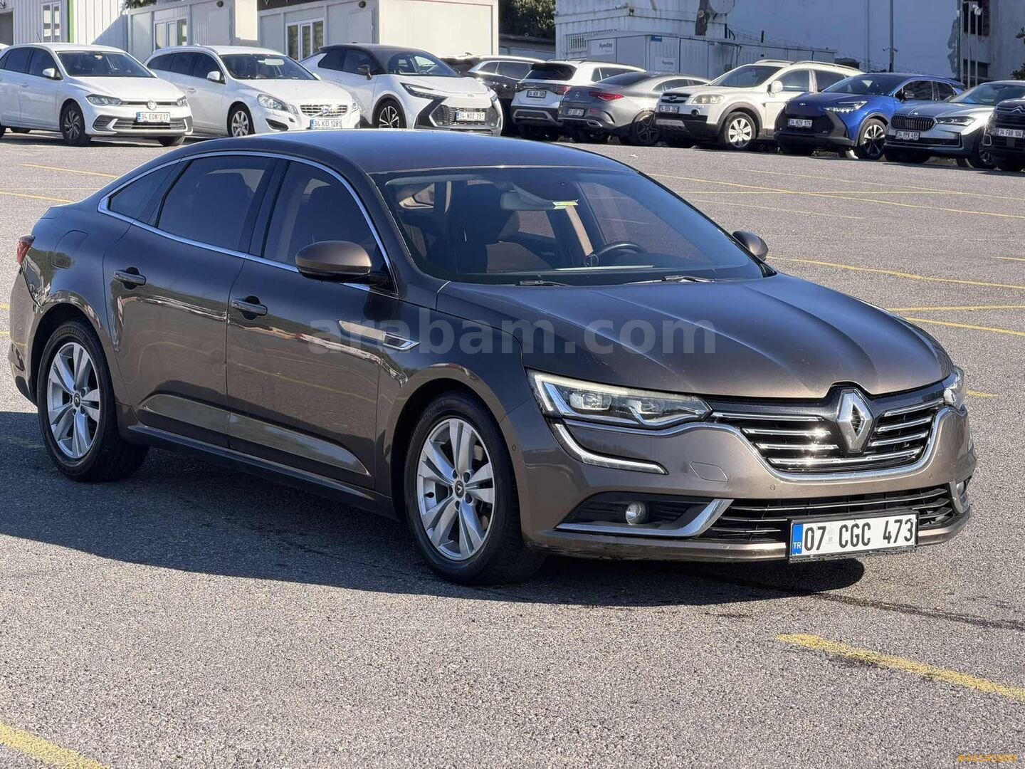 Galeriden Renault Talisman 1.6 dCi Touch 2016 Model İstanbul 260.000 km Kahverengi 2