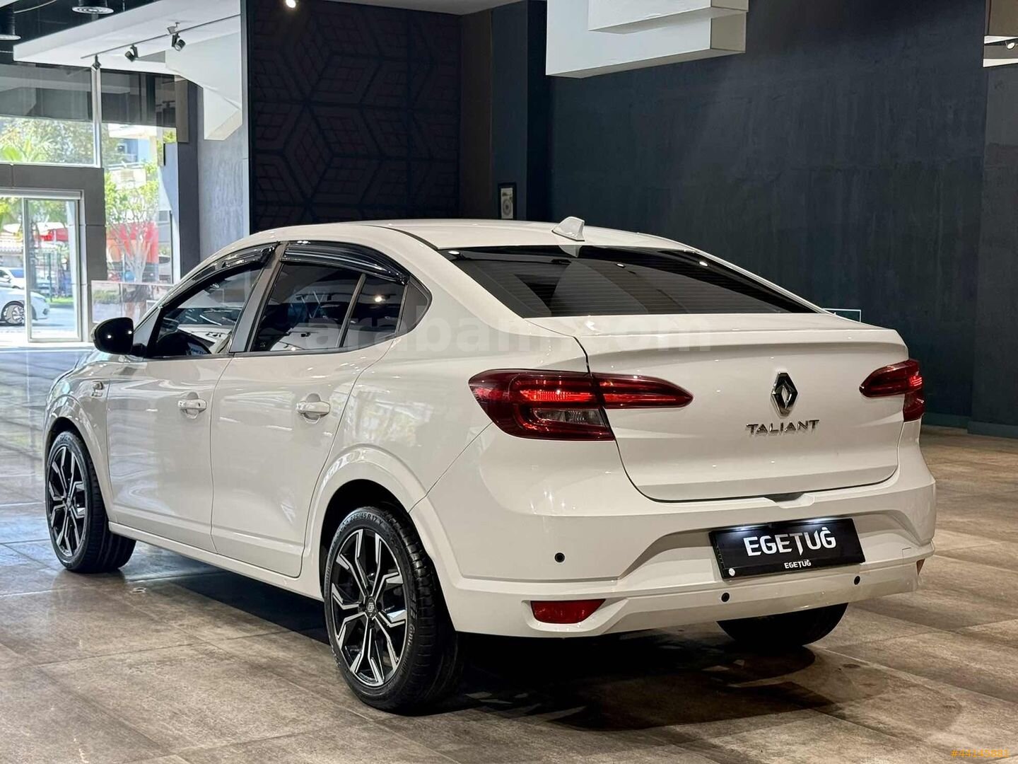 Galeriden Renault Taliant 1.0 T Joy 2022 Model Antalya 97.000 km Beyaz 7