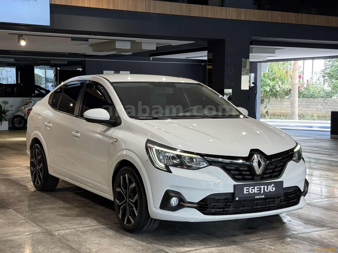 Galeriden Renault Taliant 1.0 T Joy 2022 Model Antalya 97.000 km Beyaz 4