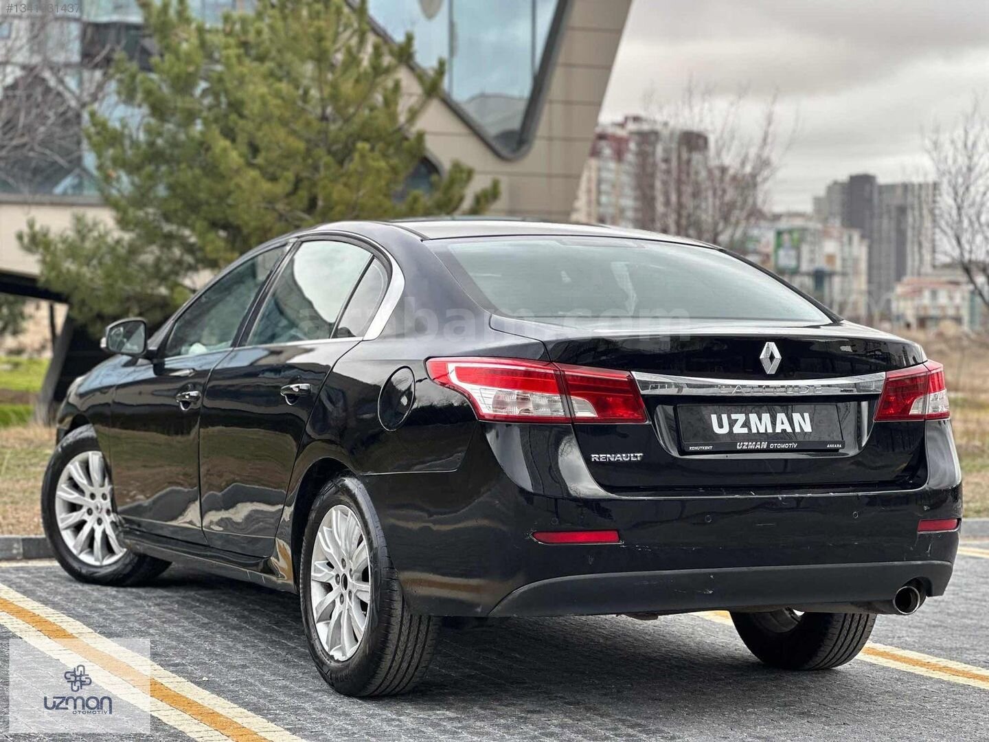 Galeriden Renault Latitude 1.5 dCi Privilege 2014 Model Ankara 266.000 km Siyah 6