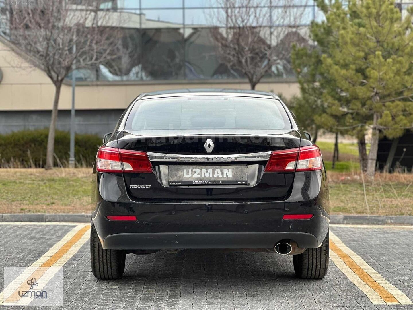 Galeriden Renault Latitude 1.5 dCi Privilege 2014 Model Ankara 266.000 km Siyah 4