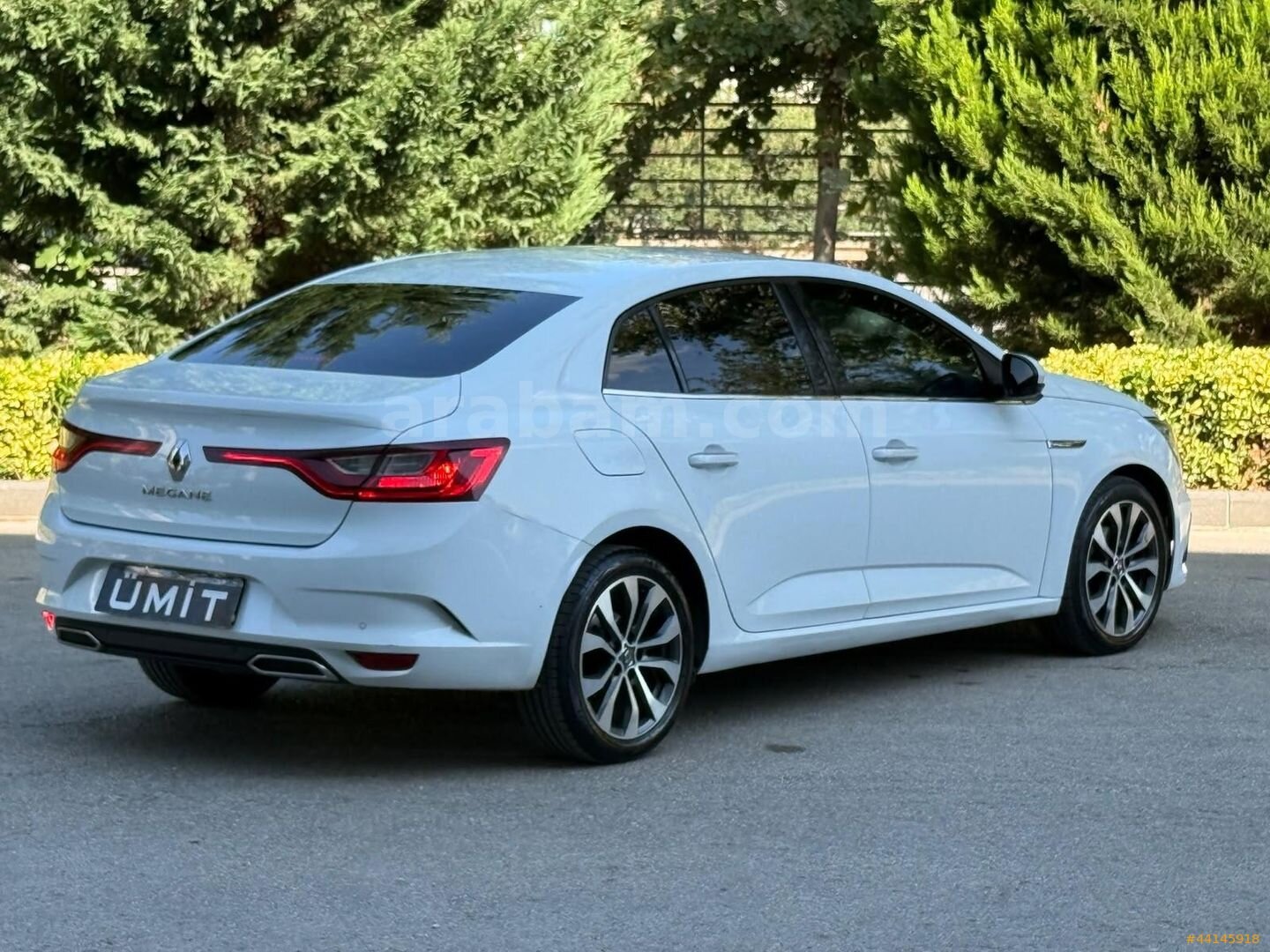 Galeriden Renault Megane 1.5 Blue DCI Icon 2021 Model Gaziantep 139.000 km Beyaz 5